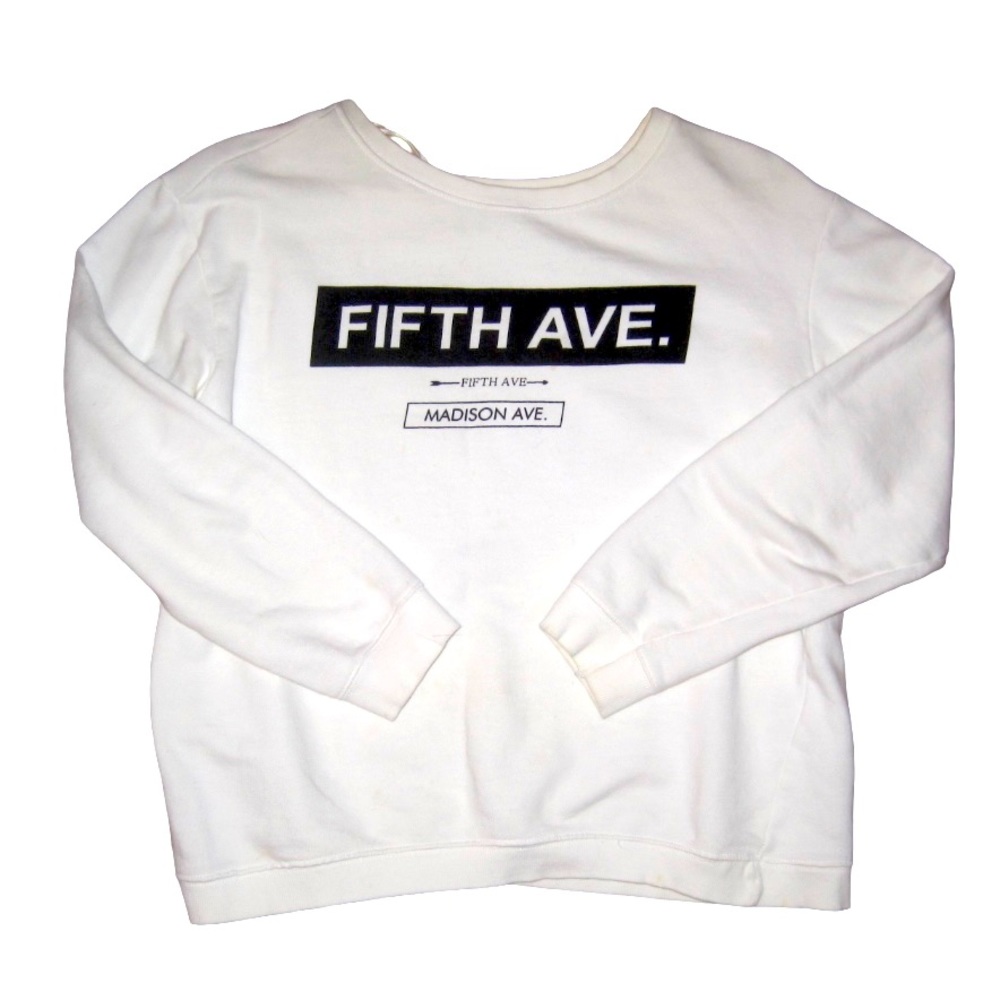 Zara “Fifth Ave” Long-sleeve, perfect for fall/winter 🤍